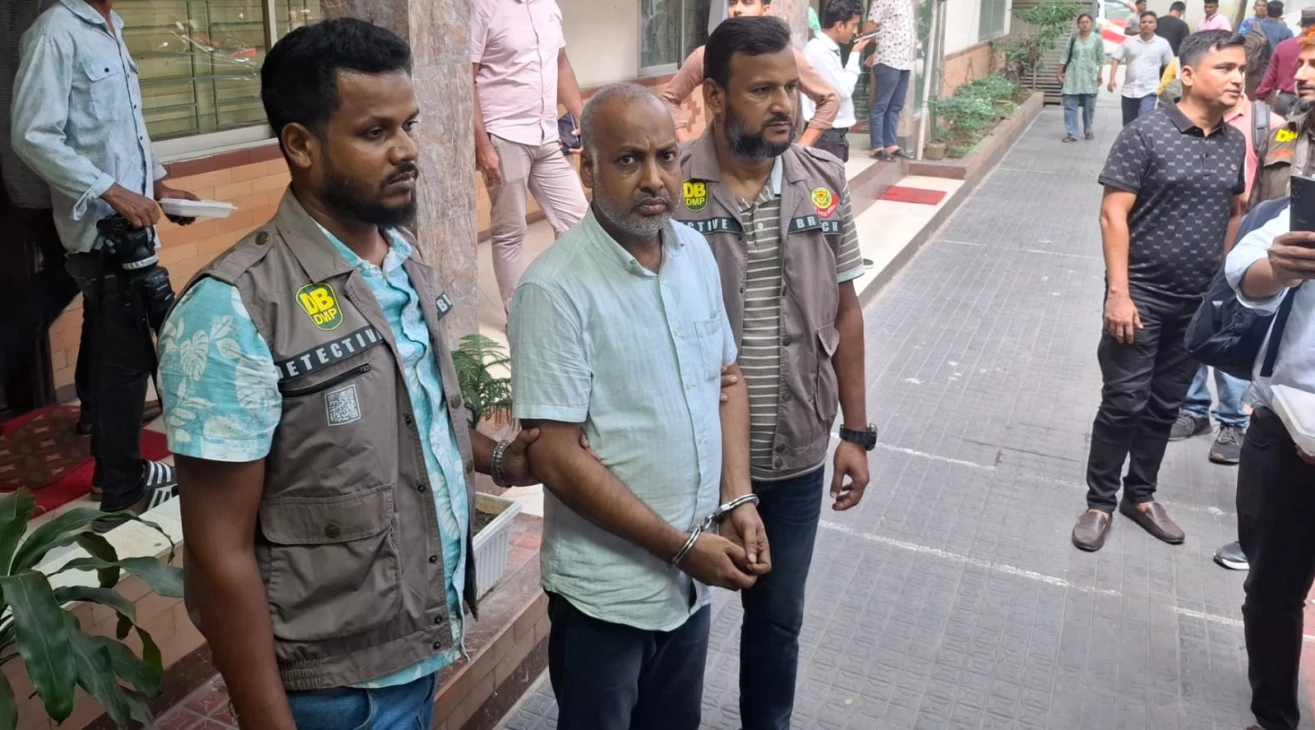 মিরপুরে বিদেশি পিস্তল-রিভলবারসহ ‘শুটার জাকির’ গ্রেফতার