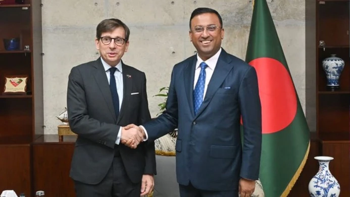 ফ্রান্সের রাষ্ট্রদূতের সঙ্গে পররাষ্ট্র প্রতিমন্ত্রীর সৌজন্য সাক্ষাৎ