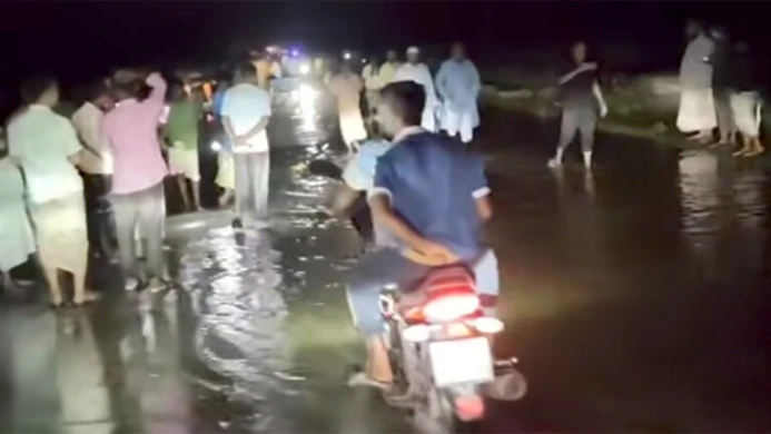 তিস্তার ভয়াবহ ঢলে প্লাবিত উত্তরাঞ্চল, নিরাপদ আশ্রয়ে ছুটছে মানুষ