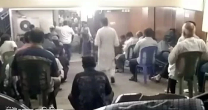 চট্টগ্রাম প্রেসক্লাবেই জুয়ার আয়োজন, প্রশাসন ‘ম্যানেজ’ করার অভিযোগ সায়েরের