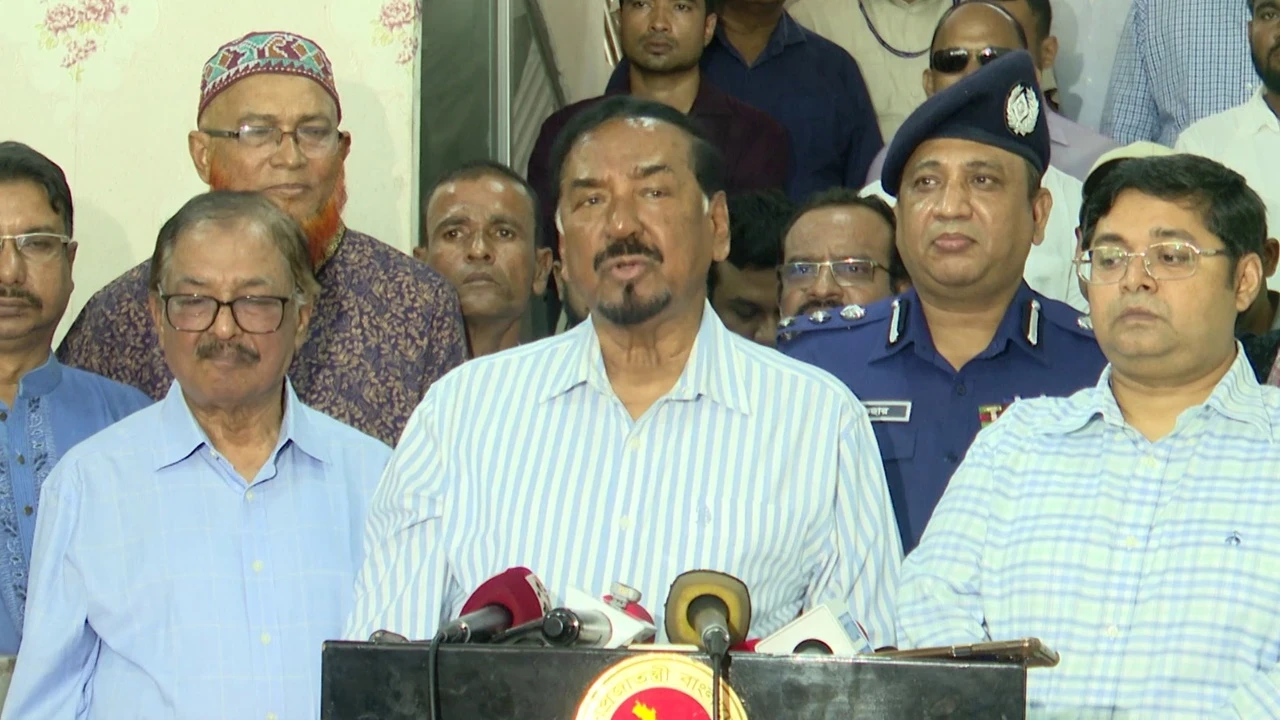 ব্রিকসে প্রধানমন্ত্রীকে যথাযথ মর্যাদায় আমন্ত্রণ জানানো হয়নি: স্পিকার