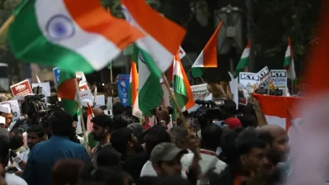 ভারতে সিইসির পদত্যাগ দাবিতে বিক্ষোভ, আটক শতাধিক