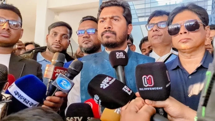 সন্ত্রাসীদের ব্যবস্থা না নিলে ভোটে অংশ নেবেন না: ভিপি নূর