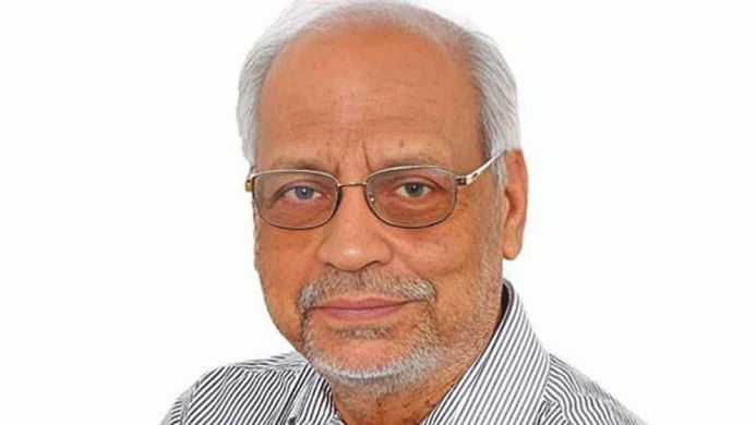 বিমানবন্দরে বিশৃঙ্খলা, আখতারুজ্জামানের বিরুদ্ধে মামলা