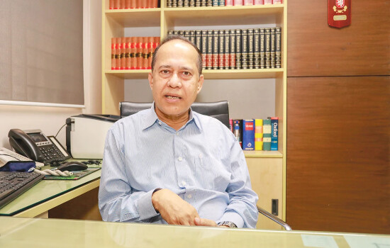 নির্বাচন নিয়ে বিতর্কিত ভূমিকার পর এবার গ্রেপ্তার সাবেক সিইসি হাবিবুল আউয়াল