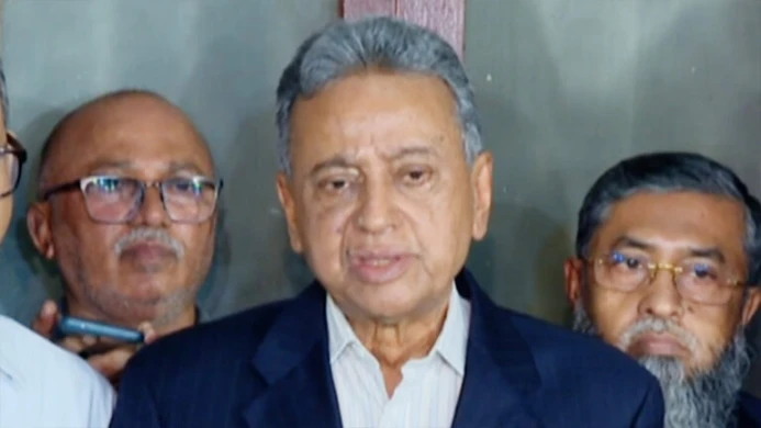 এলডিসি উত্তরণ এখনই নয়, স্থগিত চায় বিএনপি: আমীর খসরু
