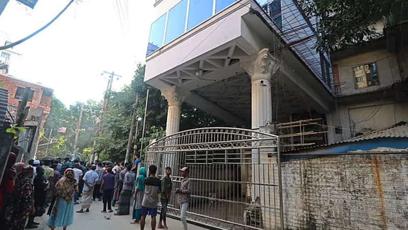 সাবেক শিক্ষামন্ত্রী নওফেলের চট্রগ্রামের  বাসভবনে অভিযান,আটক ৭