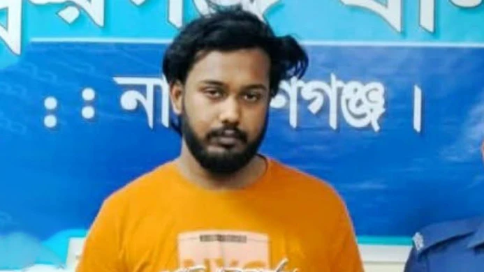 নারায়ণগঞ্জের টেনশন গ্রুপের প্রধান সীমান্ত আটক