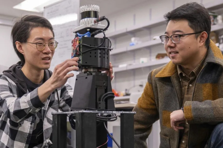 Scientists work on 'superhuman' vision systems for robots