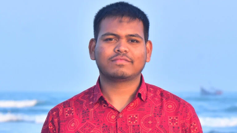 বহিষ্কারাদেশ প্রত্যাহার, স্বপদে ফিরলেন এনসিপি নেতা মাহিন সরকার