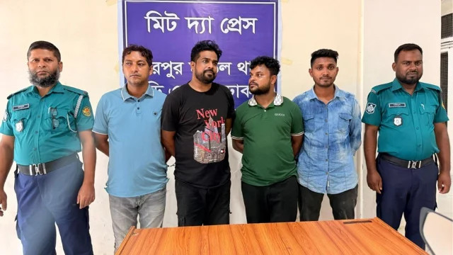 মিরপুরে বাসায় ঢুকে চাঁদা আদায়, ছাত্রদল-যুবদলের ৪ নেতা-কর্মী গ্রেপ্তার