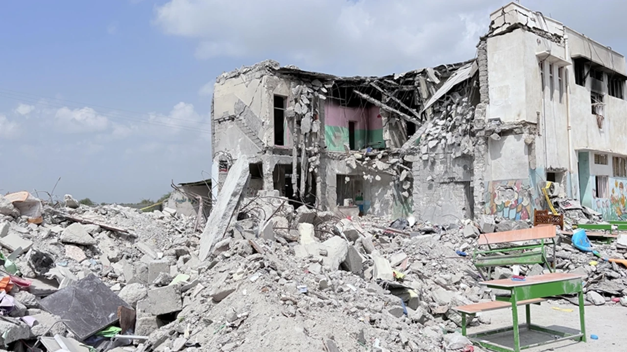 ইরানে যুক্তরাষ্ট্র–ইসরায়েলের হামলায় ১৩শ’ স্কুল ক্ষতিগ্রস্ত