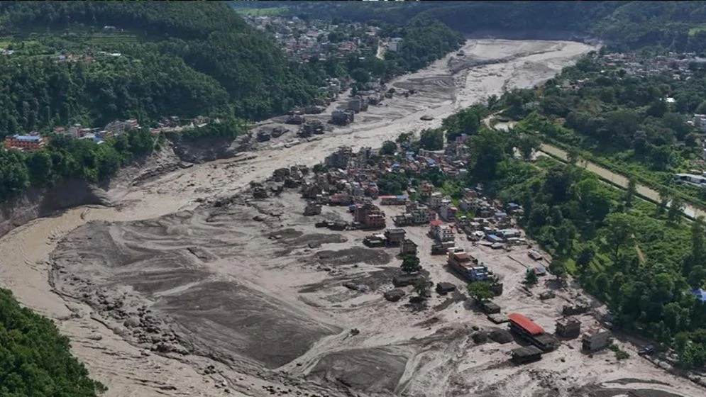 নেপাল-তিব্বত সীমান্তে বন্যায় মৃতের সংখ্যা ১৪শ ছাড়িয়েছে