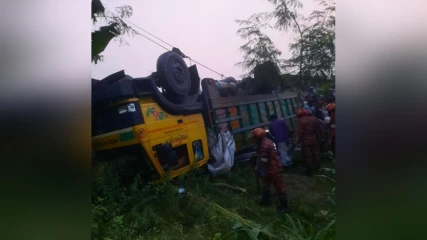 ঢাকা-টাঙ্গাইল মহাসড়কে ট্রাক দুর্ঘটনায় নিহত ১৫