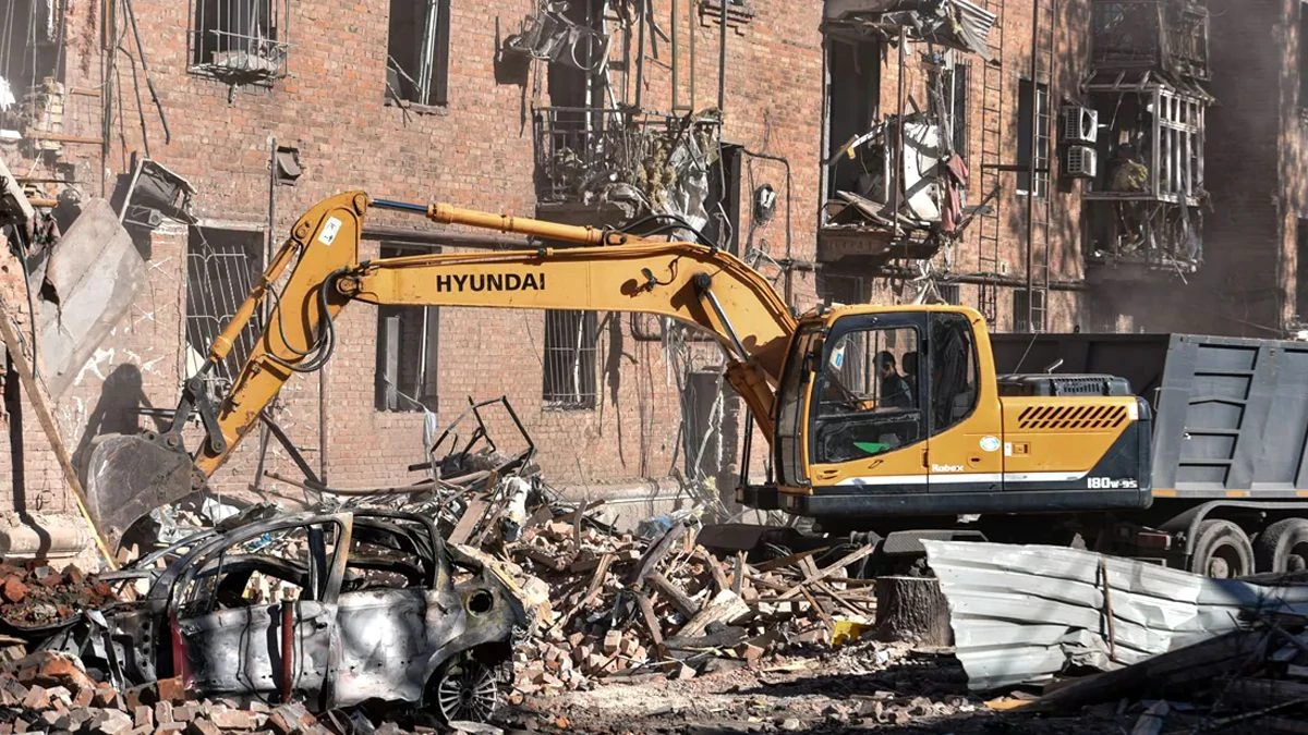 রুশ ক্ষেপণাস্ত্র হামলায় ইউক্রেনে নিহত ৫, আহত অন্তত ৪০