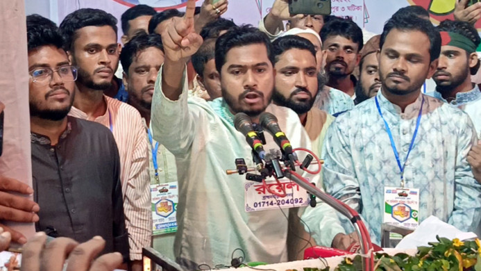 আওয়ামী লীগ নিষিদ্ধ, কিন্তু দোসর জাতীয় পার্টি রাজপথে সক্রিয়: নুরুল হক নূর