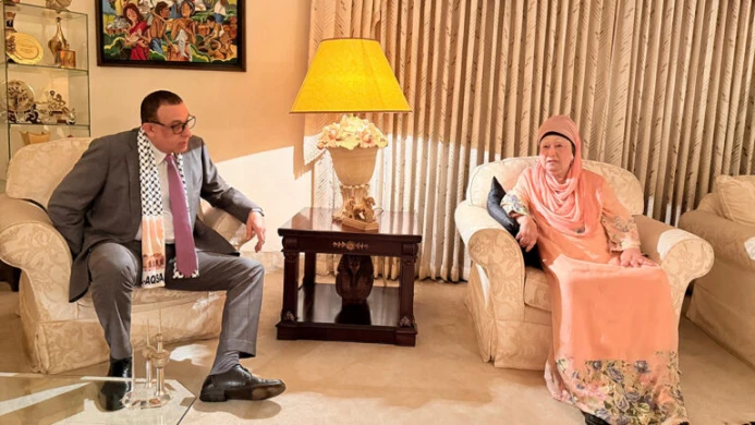 ফিলিস্তিনি রাষ্ট্রদূতের সঙ্গে গুলশানে খালেদা জিয়ার সৌজন্য সাক্ষাৎ