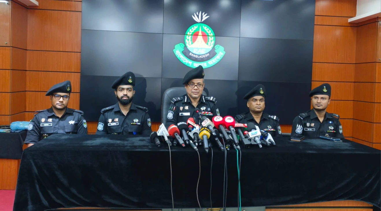 গেন্ডারিয়ায় গোলাগুলির ঘটনায় র‍্যাবের অভিযানে গ্রেফতার ৫