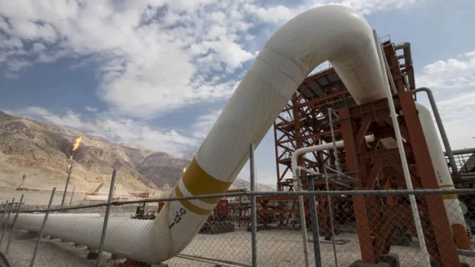 মধ্যপ্রাচ্যের তিন দেশে তেল স্থাপনায় হামলার হুমকি ইরানের