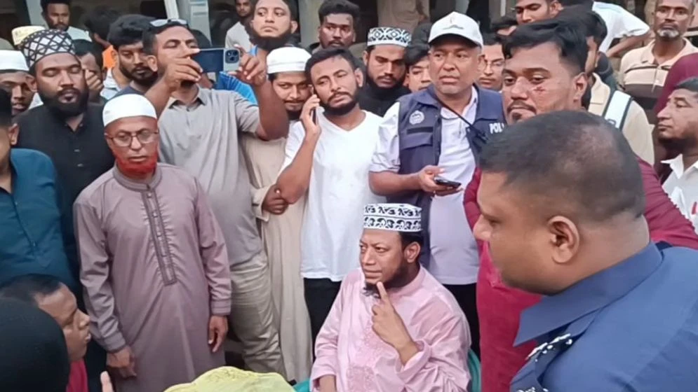 এমপি আমির হামজার পরিবারের ওপর হামলার অভিযোগ