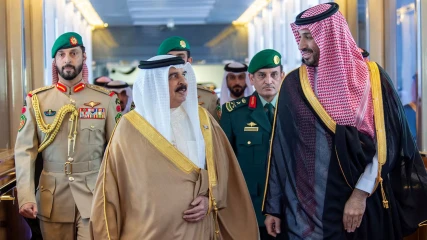 সৌদিতে উপসাগরীয় নেতাদের জরুরি বৈঠক, হরমুজ খোলার দাবি