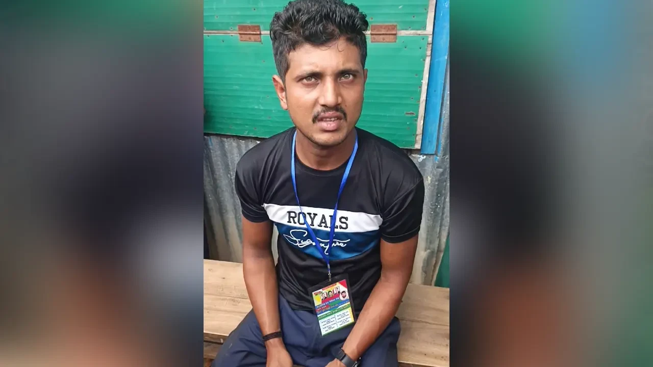 বিএনপির ডেলিগেট কার্ড ব্যবহার করে ফ্যামিলি কার্ডের নামে প্রতারণা, যুবক আটক