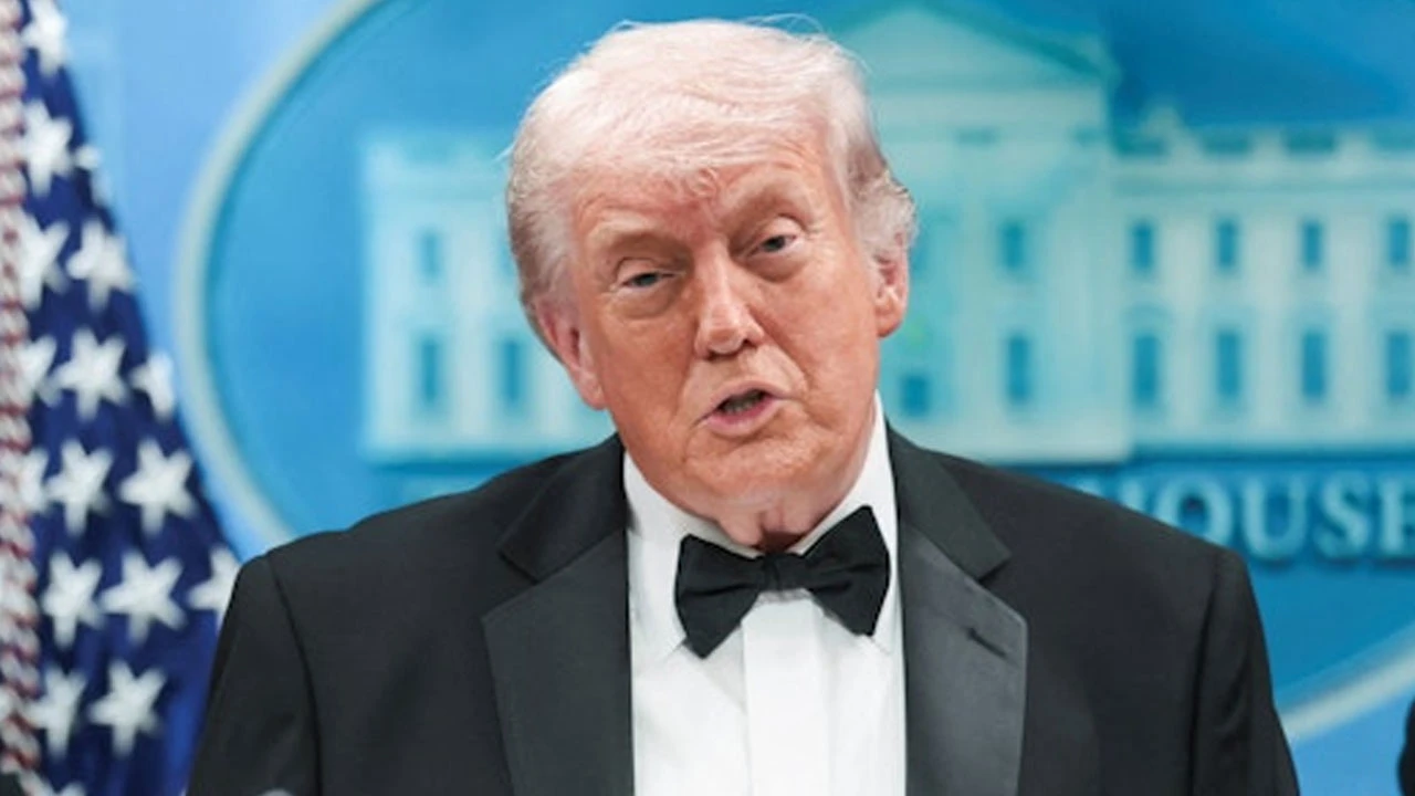 হোয়াইট হাউসে গুলির ঘটনায় আতঙ্ক, দ্রুত সরানো হয় ট্রাম্পকে