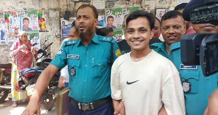রাজধানীর ভাটারা থানার পুলিশের হাতে ফের গ্রেফতার আলোচিত টিকটকার প্রিন্স মামুন