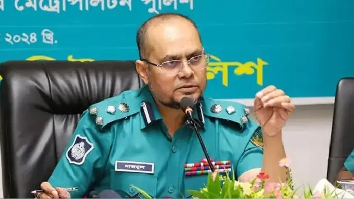 গাজীপুরে সড়ক বন্ধ রেখে চলাচল করা কমিশনার নাজমুল সাময়িক বরখাস্ত