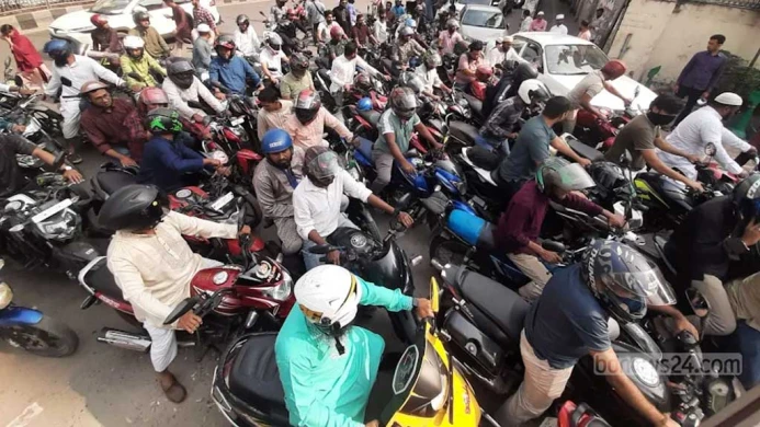 যানবাহনে জ্বালানি তেল বিক্রিতে সীমা নির্ধারণ করলো বিপিসি