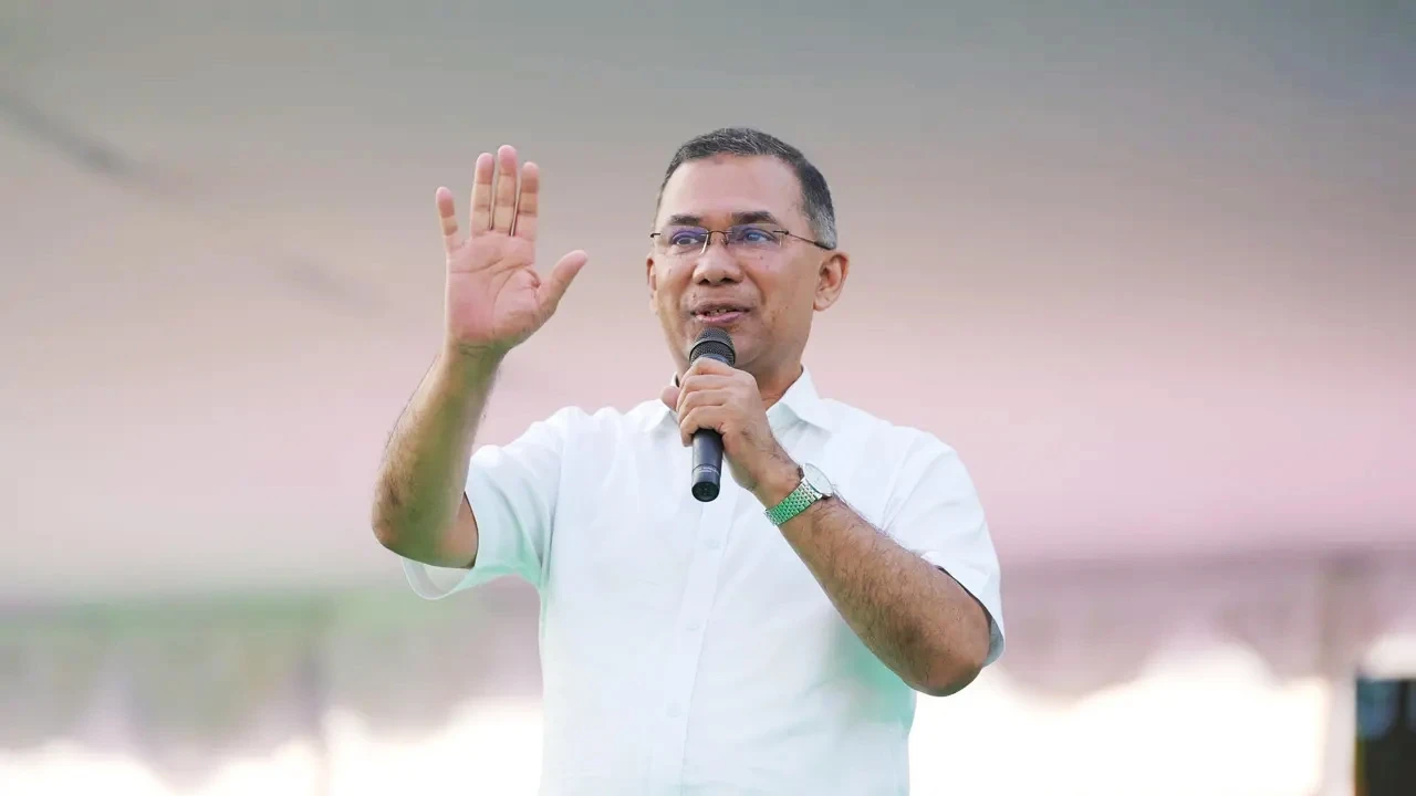 মোংলা নৌঘাঁটিতে পৌঁছেছেন প্রধানমন্ত্রী তারেক রহমান