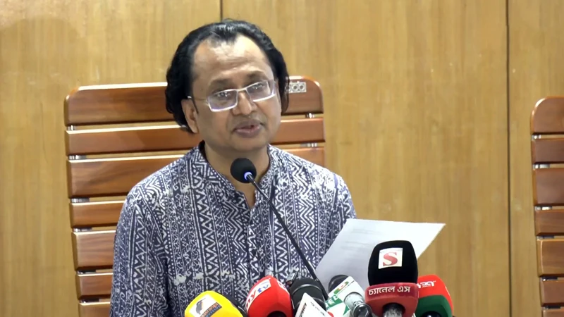 অল্প সময়ের মধ্যেই লোডশেডিং কমে আসবে: তথ্য উপদেষ্টা