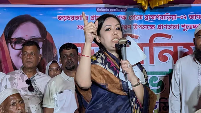 গরু-মহিষকে ঘাস খাওয়াতেও চাঁদা দিতে হয়: রুমিন ফারহানা