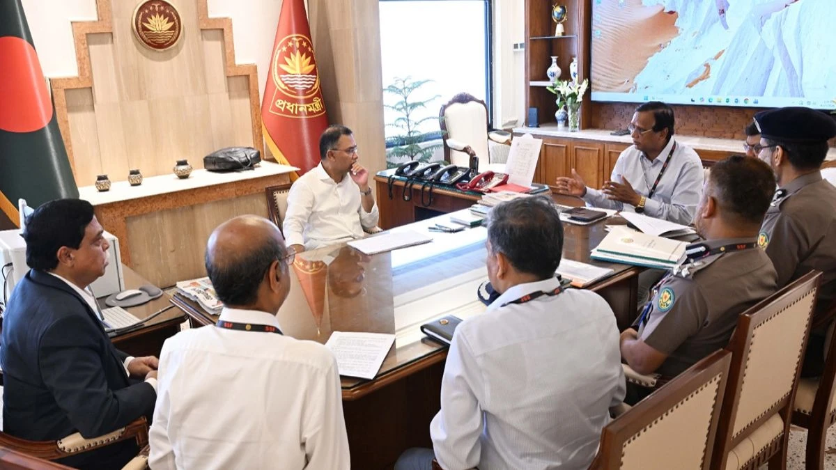 উচ্ছেদ হওয়া হকারদের বিকল্প স্থানে পুনর্বাসনের তাগিদ প্রধানমন্ত্রীর