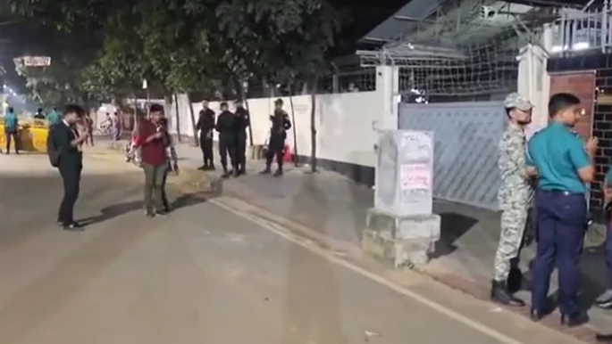 ধানমন্ডিতে আন্তর্জাতিক অপরাধ ট্রাইব্যুনাল কার্যালয় সামনে ককটেল বিস্ফোরণ