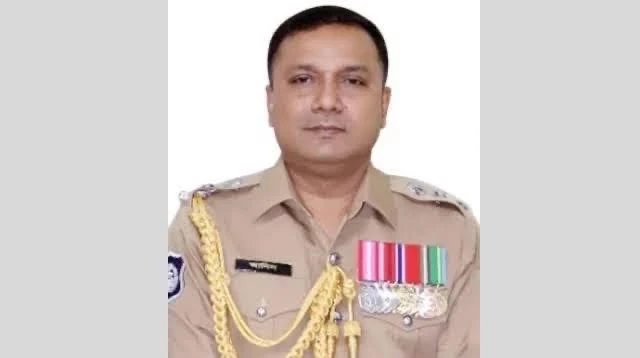 ১০ কোটি টাকার সিসি ক্যামেরা দুর্নীতিতে আলোচিত ঢাকার এসপি আনিসুজ্জামান