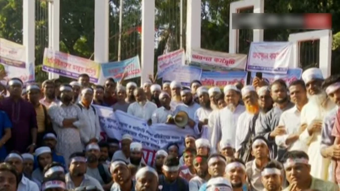 দশম দিনে বেসরকারি এমপিওভুক্ত শিক্ষকদের আন্দোলন অব্যাহত