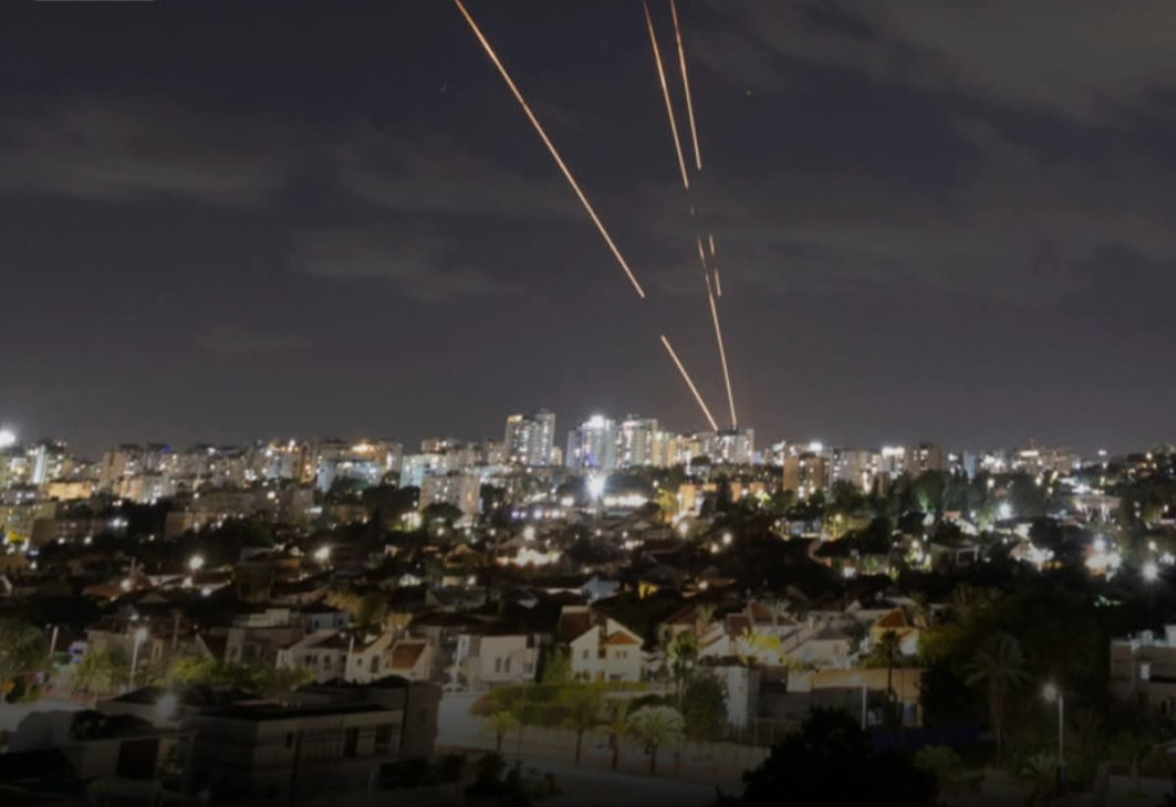 আবারও ইসরাইলে মিসাইল হামলা চালালো ইরান