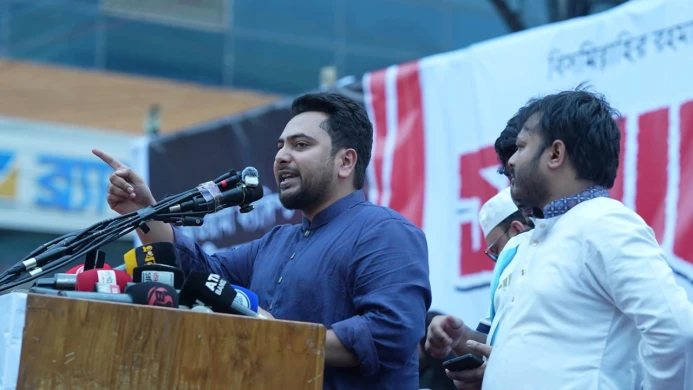 বিচার নিশ্চিত না করতে পারলে সরকারের ভবিষ্যৎ অনিশ্চিত: নাহিদ
