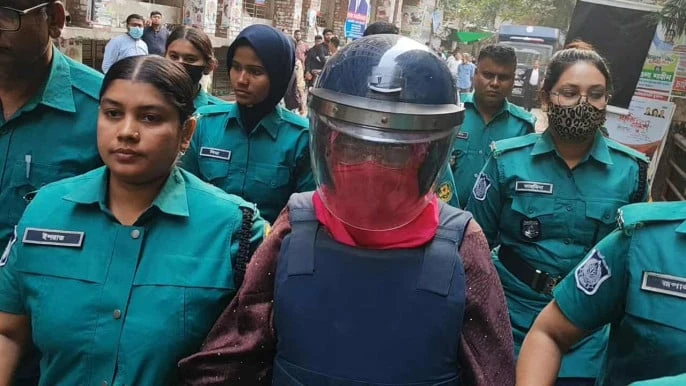 জুলাই হত্যা মামলায় কারাগারে ধানমন্ডিতে ‘জয় বাংলা’ দিয়ে পিটুনি খাওয়া নারী