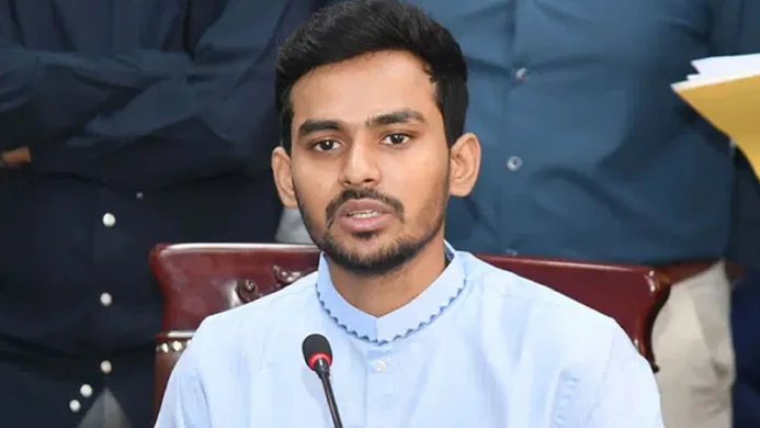 স্থানীয় সরকার নির্বাচনে দলীয় প্রতীক নিয়ে ইসির বক্তব্য প্রশ্নবিদ্ধ: আসিফ মাহমুদ