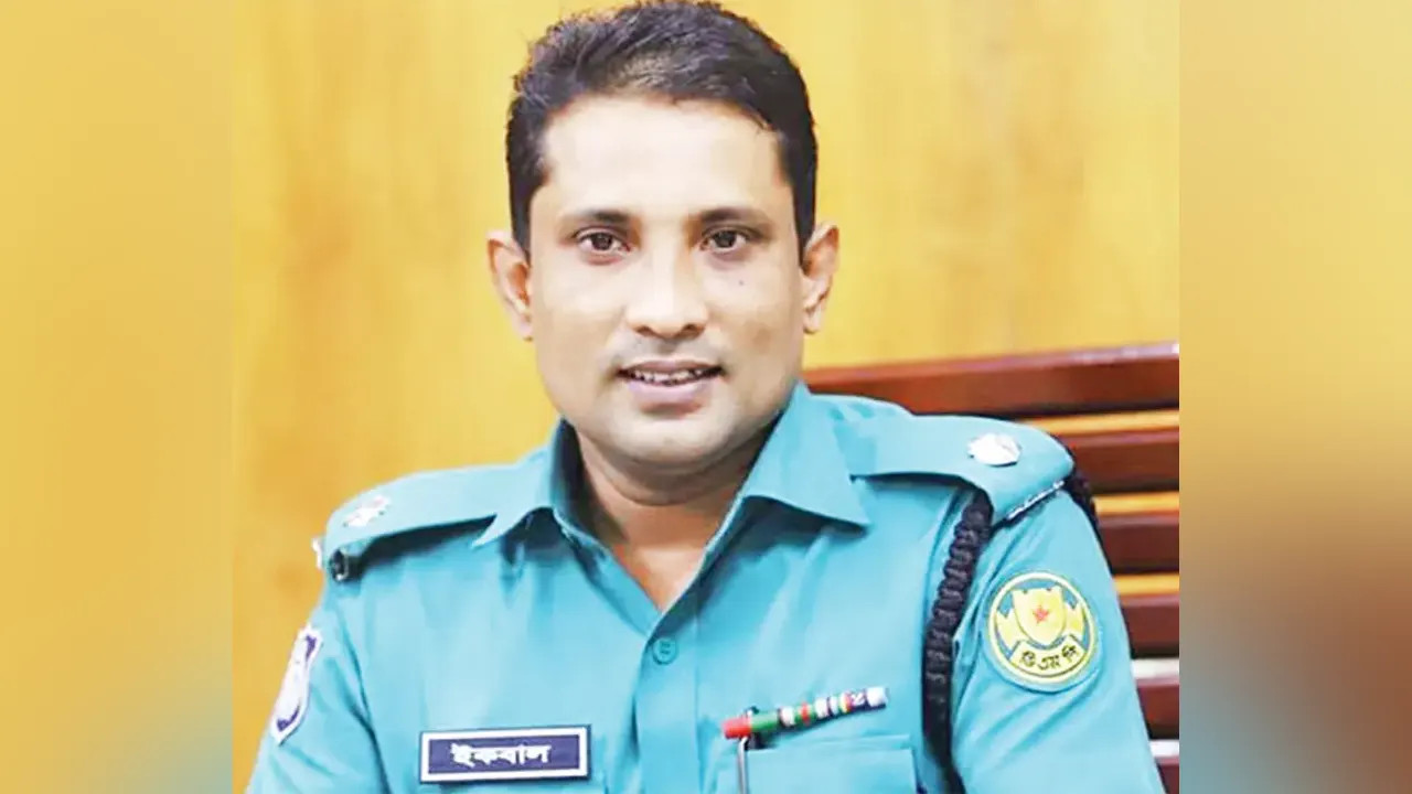 "গুলি করি, মরে একটা" বলা সেই সাবেক ডিসি ইকবালকে সাময়িক প্রত্যাহার