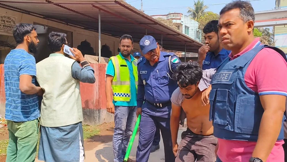 ঝিনাইদহে বিএনপির দুই পক্ষের সংঘর্ষ, পুলিশসহ আহত ১২