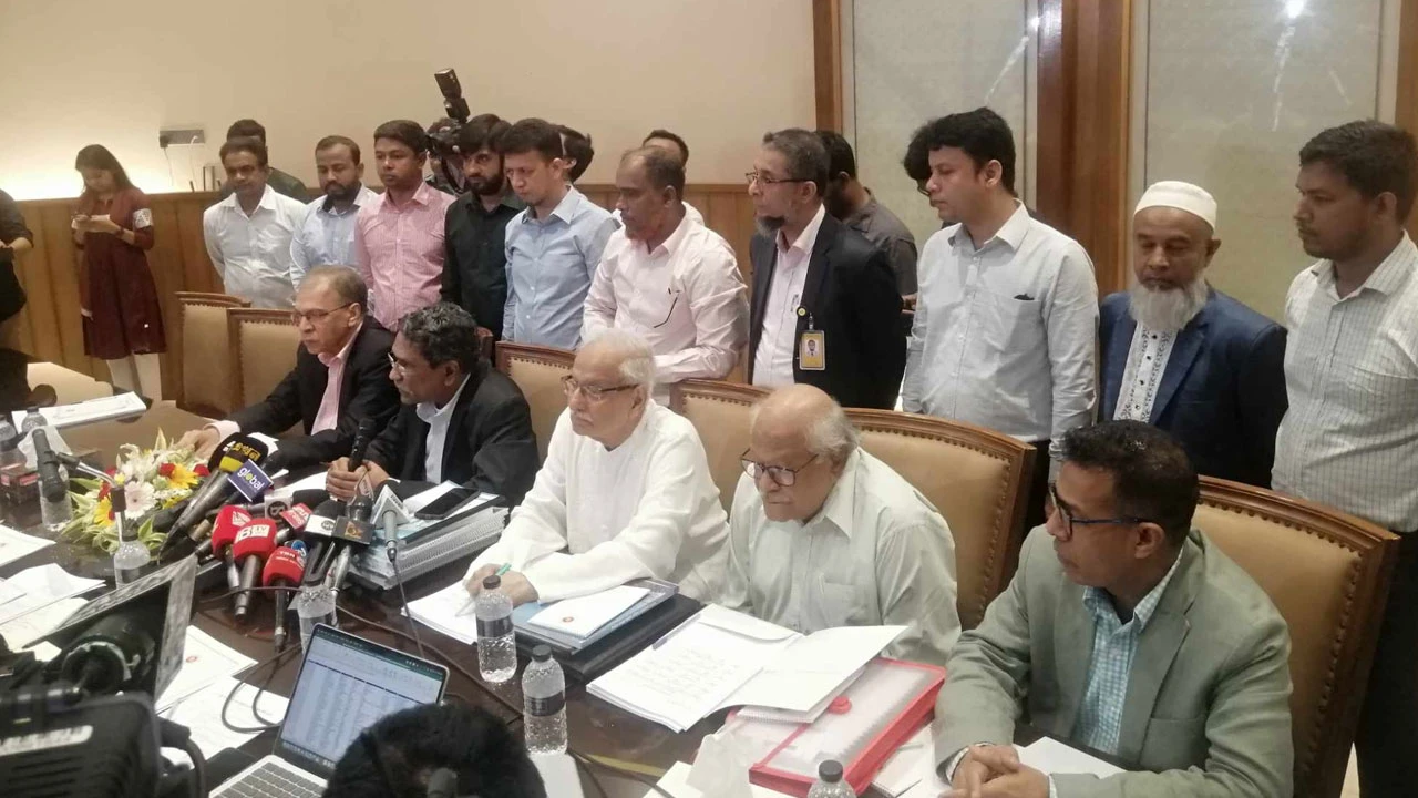 জুলাই সনদসহ বিভিন্ন বিষয়ে বৈঠকে এনসিপি ও ঐকমত্য কমিশন