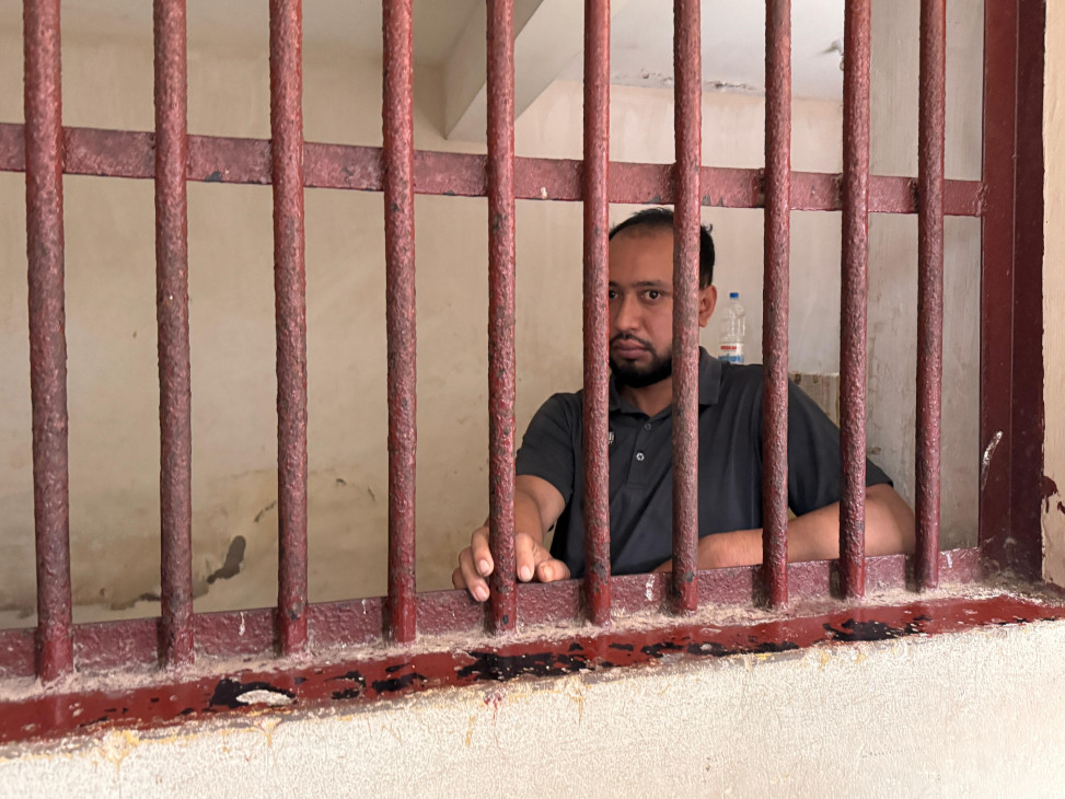 মাদারীপুর থেকে অতিঃ পুলিশ সুপার জাকারিয়া গ্রেপ্তার