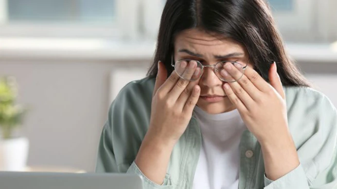 চোখ চুলকানো কি শুধু অ্যালার্জি? জানুন আসল কারণ ও সমাধান