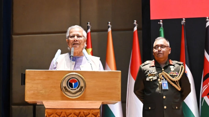 নির্বাচন উৎসবমুখর করতে সেনাবাহিনীর সহায়তা অপরিহার্য: প্রধান উপদেষ্টা