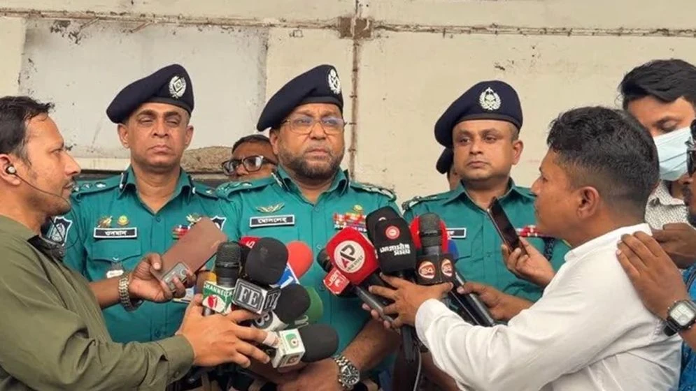 রাড্ডা স্বাস্থ্যকেন্দ্র ভাঙচুরের ঘটনায় চারজন গ্রেপ্তার: ডিএমপি কমিশনার
