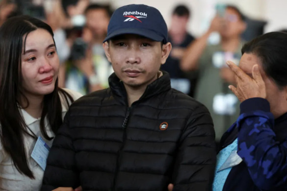 Tears of joy as freed Thai hostages arrive home