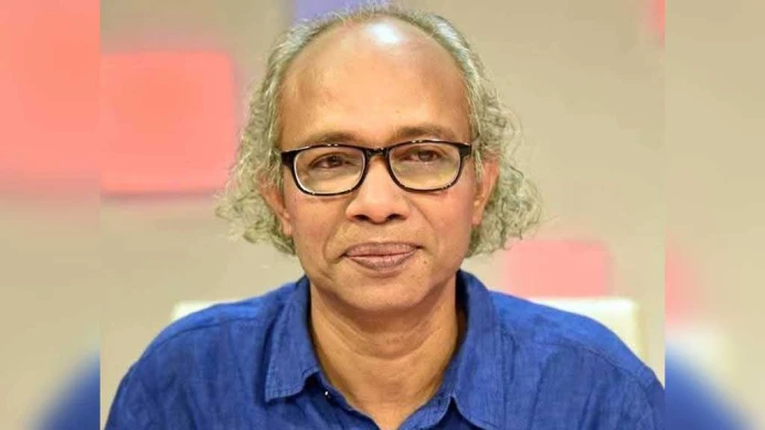 ডেইলি স্টার কার্যালয়ের সামনে হেনস্তার শিকার নিউ এজ সম্পাদক নূরুল কবীর